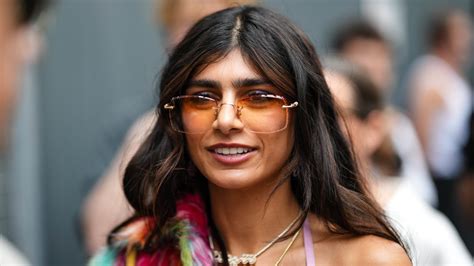 mia khalifa relationships|Mia Khalifa Relationship Status: The Social Media。